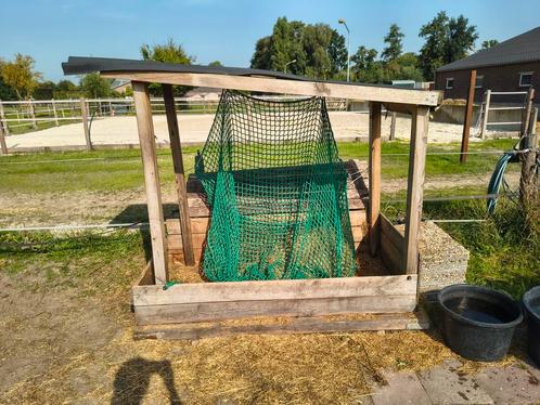 Overdekte hooiruif / slowfeeder, Dieren en Toebehoren, Stalling en Weidegang