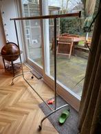 Kledingrek van Jelijs Groningen, Ophalen, Met wielen, Gebruikt