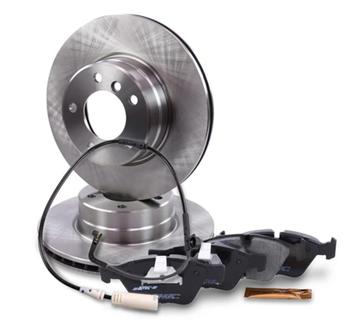 Remset BMW E60 remschijven remblokken beschikbaar voor biedingen