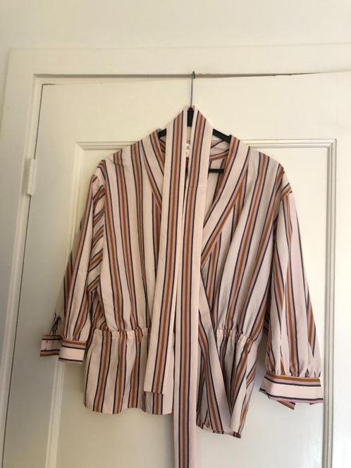 mooie blouse van Ba&sh mt 3 voor mt M ZGAN voorjaar, Kleding | Dames, Blouses en Tunieken, Zo goed als nieuw, Maat 38/40 (M), Ophalen