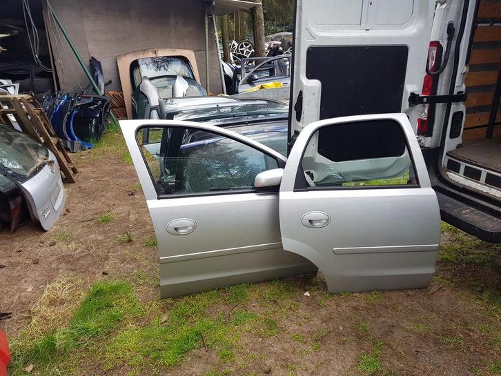 OPEL CORSA C PORTIEREN LV+LA BJ 2004, Auto-onderdelen, Carrosserie en Plaatwerk, Deur, Gebruikt, Ophalen of Verzenden