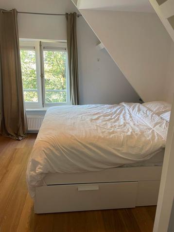 Tweepersoonsbed 170x210 met opbergruimte beschikbaar voor biedingen