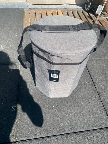 Demontabele koeler (new with tags) beschikbaar voor biedingen