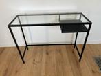 Klein zwart bureau / make-uptafel met glas, Huis en Inrichting, Bureaus, Ophalen, Zo goed als nieuw, Bureau