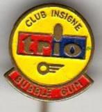 Speldje CLUB INSIGNE TRIO BUBBLE GUM (A2), Verzamelen, Verzenden, Zo goed als nieuw, Overige onderwerpen