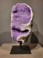 Amethist op standaard, 6,8 kg, hoogte 37cm, 205,- euro., Ophalen, Mineraal