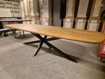 eettafel 300x110 - Deens Ovaal - massief hout verjongd beschikbaar voor biedingen