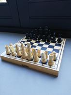 Houten opklapbaar schaakbord met houten stukken, Ophalen of Verzenden, Minder dan 500 stukjes, Gebruikt, Schaken