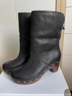 UGG  laarzen maat 37, Kleding | Dames, Schoenen, Ophalen of Verzenden, Zo goed als nieuw, Zwart, Hoge laarzen