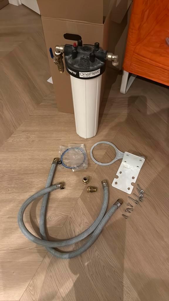 Watts OneFlow waterontharder. Compleet met aansluitset, Witgoed en Apparatuur, Waterontharders, Gebruikt, Ophalen