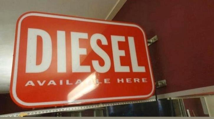 Diezel hand lamp, Verzamelen, Merken en Reclamevoorwerpen, Gebruikt, Reclamebord, Ophalen