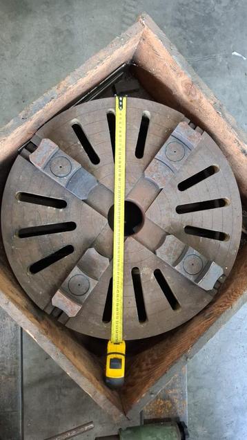 klauwplaat 560mm (vierklauw) beschikbaar voor biedingen