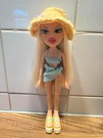 Bratz Cloe Soccer Doll, Verzamelen, Poppen, Ophalen of Verzenden, Zo goed als nieuw, Fashion Doll