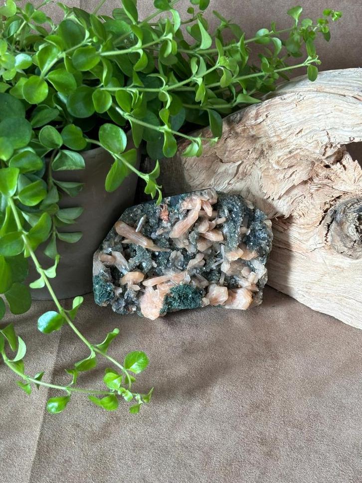Oranje/roze Stilbiet, Verzamelen, Mineralen en Fossielen, Mineraal, Ophalen of Verzenden