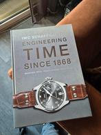 IWC Schaffhausen Engineering Time boek, Boeken, Ophalen of Verzenden, Zo goed als nieuw, Overige onderwerpen, Manfred Fritz, Paulo Coelho, Enri Bilal