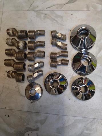 Diverse Kraan rozetten en S Koppelingen beschikbaar voor biedingen