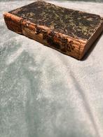 Antiek boek, Willem van Oranje, Karel V, 1751, Antiek en Kunst, Ophalen of Verzenden, Zie beschrijving