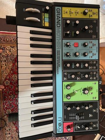Moog Granmother Semi-Modular Synthesizer beschikbaar voor biedingen