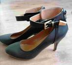 Donkerbruine pumps met enkelband mt. 38 - NIEUW, Pumps, Bruin, Nieuw, Ophalen of Verzenden