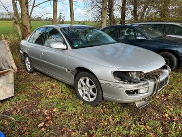 Opel Omega Onderdelen - Diverse Modellen beschikbaar voor biedingen
