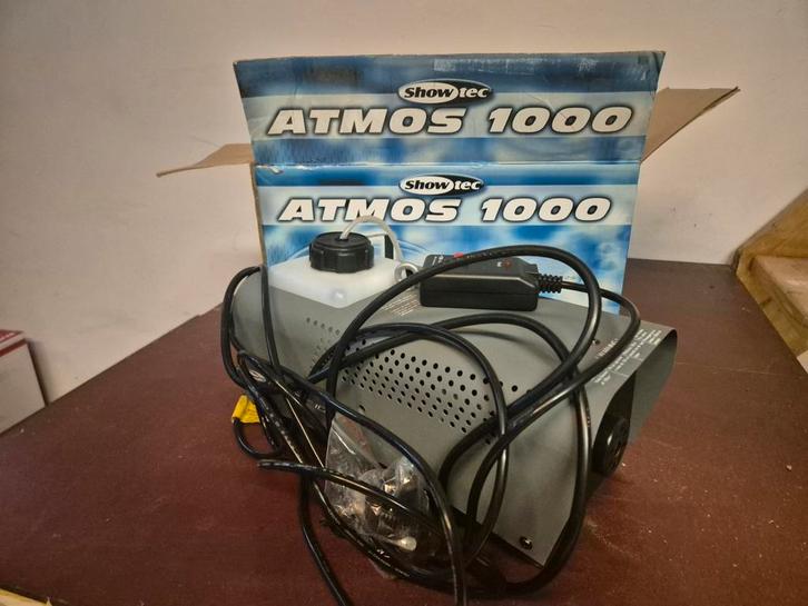 Showtec Atmos 1000 Rookmachine + Rookvloeistof, Muziek en Instrumenten, Licht en Laser, Gebruikt, Rookmachine, Ophalen