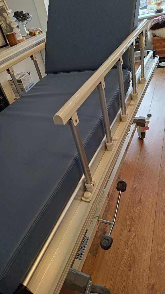 Vervoerbed, zorgbed, ziekenhuisbed, massagebed, Diversen, Verpleegmiddelen, Nieuw, Ophalen of Verzenden