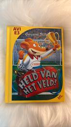 Geronimo Stilton - Held van het veld! | AVI E3, Ophalen of Verzenden, Zo goed als nieuw, Geronimo Stilton