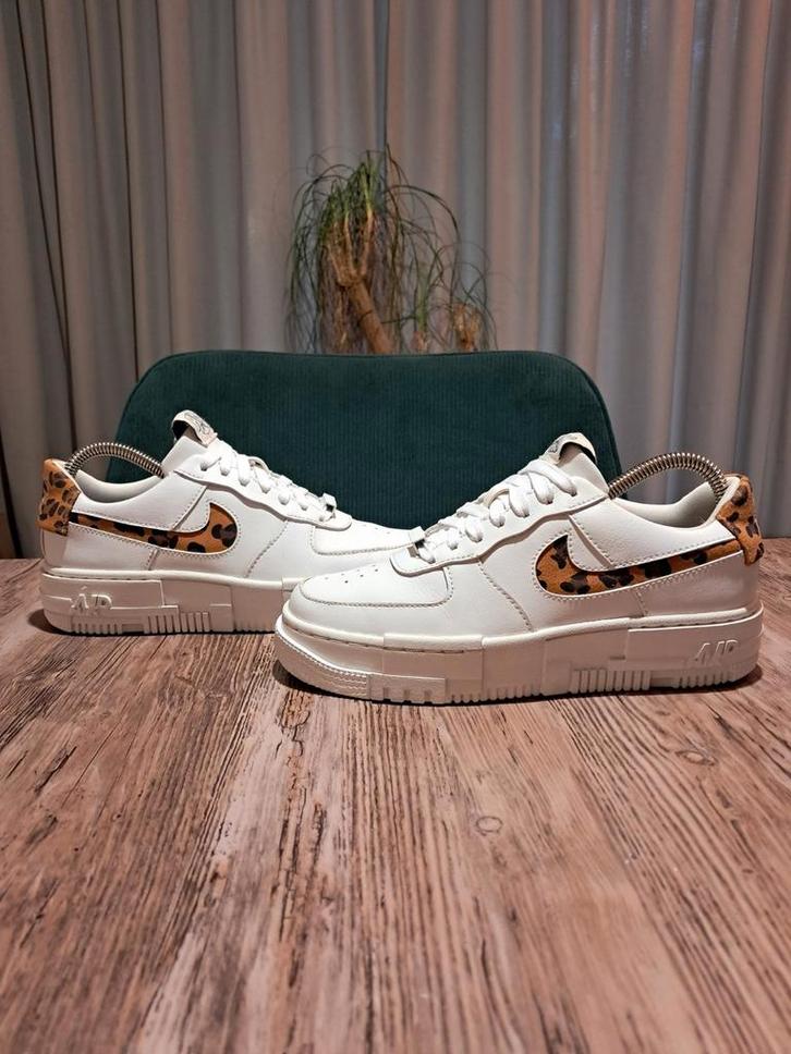 Nike Air Force 1 Pixel Special Edition 'Leopard' Size 37,5, Kleding | Dames, Schoenen, Gedragen, Sneakers of Gympen, Wit, Ophalen of Verzenden