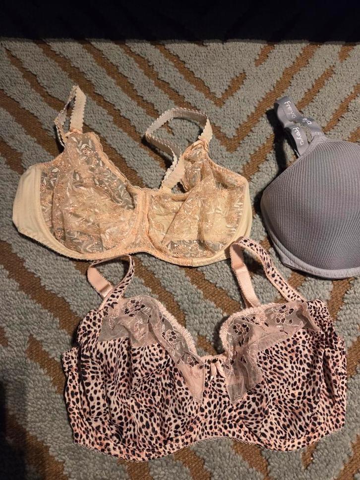 BH's maat 75H, Kleding | Dames, Ondergoed en Lingerie, BH, Overige kleuren, Ophalen of Verzenden