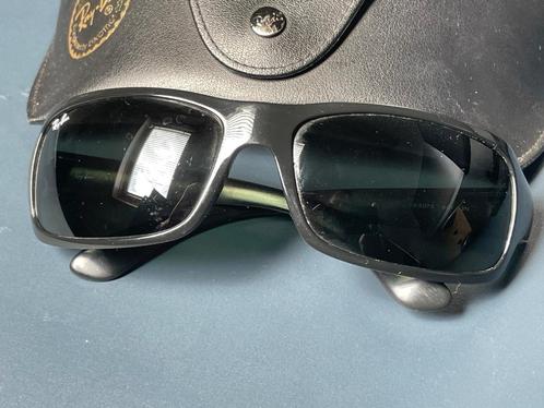 Ray-Ban zonnebril RB4075 – Zwart – met origineel etui, Sieraden, Tassen en Uiterlijk, Zonnebrillen en Brillen | Dames, Zo goed als nieuw