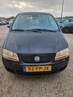 Fiat Idea 1.4 16V nieuwe distributie  apk 2004 Zwart, Auto's, Fiat, Voorwielaandrijving, 15 km/l, Idea, 400 kg