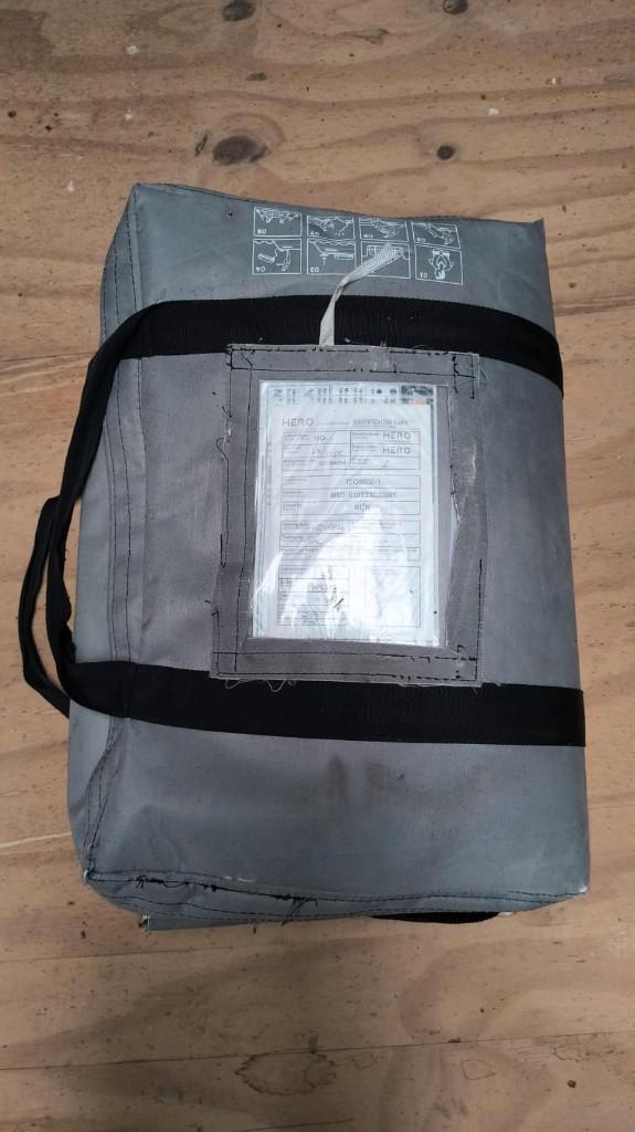 Offshore reddingsvlot HERO 6p in tas, Watersport en Boten, Accessoires en Onderhoud, Zo goed als nieuw, Overige typen, Ophalen of Verzenden