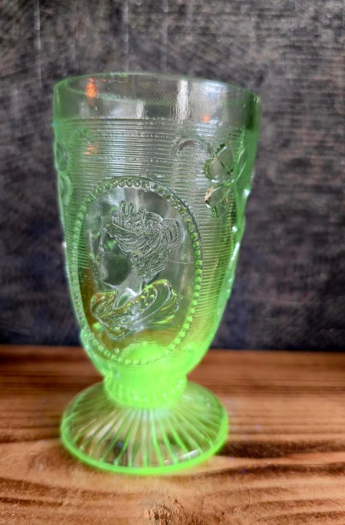 Antiek ca 1898 Wilhelmina mosterd glas mangaan Leerdam glas, Antiek en Kunst, Antiek | Glas en Kristal, Ophalen of Verzenden