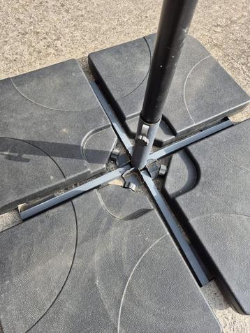 Opvouwbare parasol kruisvoet met 4 delige verzwaringsset  beschikbaar voor biedingen