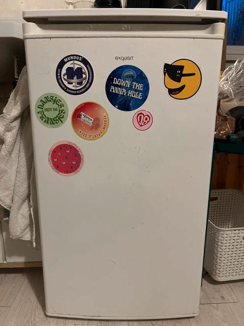 Kleine Koelkast Exquisit met Vriesvak, Witgoed en Apparatuur, Koelkasten en IJskasten, Gebruikt, Met vriesvak, Minder dan 75 liter