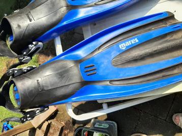 Mares flippers 45 beschikbaar voor biedingen