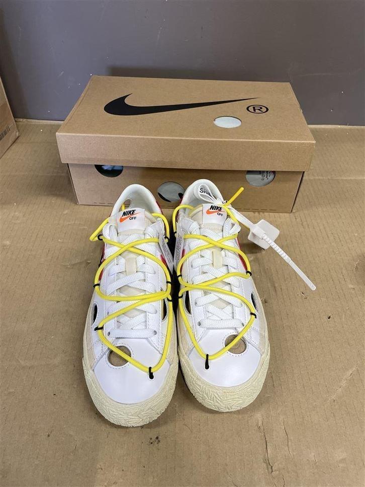 schoenen Nike Blazer Off-White x Low White University Red ma, Kleding | Heren, Schoenen, Zo goed als nieuw, Wit, Ophalen of Verzenden