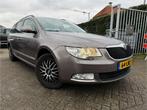 Skoda Superb Combi 1.8 TSI BUSINESS LINE XENON/NAVI/CLIMATE/, Auto's, Skoda, Voorwielaandrijving, Euro 5, Stof, 4 cilinders