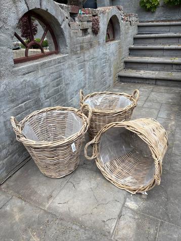 Rieten manden nieuw d45h40cm beschikbaar voor biedingen