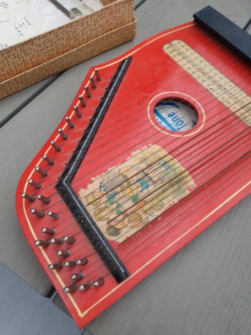 Prachtige jaren 70 Vintage Jubel Tone-citer Duitse citer DDR, Muziek en Instrumenten, Snaarinstrumenten | Overige, Gebruikt, Citer