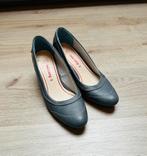 leuke pumps , kleur blauw maat 40, Ophalen, Pumps, Blauw, Zo goed als nieuw