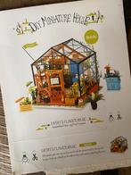 DIY miniatuur huis  flower house, Hobby en Vrije tijd, Knutselen, Ophalen of Verzenden, Gebruikt, Knutselwerk