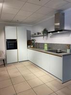 BRUGMAN Showroomkeuken - Goud & greeploos, Huis en Inrichting, Nieuw, Blauw, Greeploos, Dubbelwandige keuken