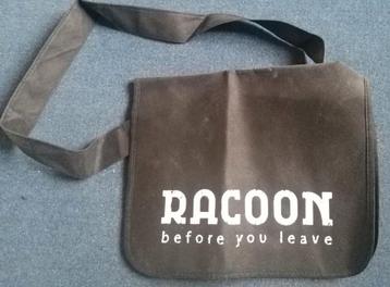 Te koop: Schoudertas Racoon " Before you leave" beschikbaar voor biedingen