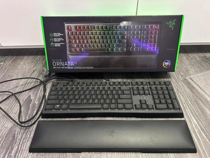 Razer Ornata V2, Computers en Software, Toetsenborden, Zo goed als nieuw, Qwerty, Ophalen of Verzenden