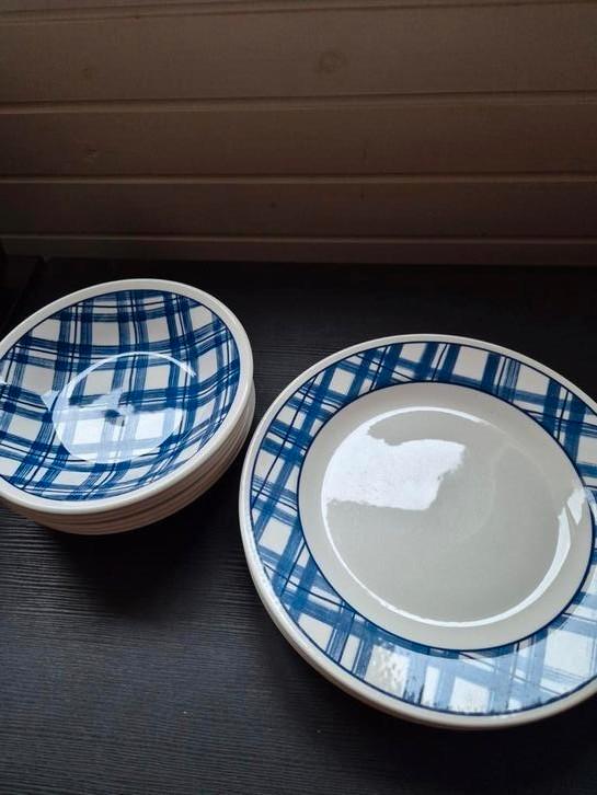 Churchill Ikea Blue Plaid serviesdelen, Huis en Inrichting, Keuken | Servies, Gebruikt, Ophalen of Verzenden