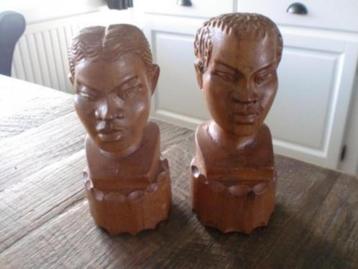 Afrikaans Houtsnijwerk <> Set beeldjes Man & Vrouw 15 x 7 cm beschikbaar voor biedingen