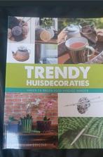 Nieuw boek trendy huisdecoratie s, Nieuw, Ophalen of Verzenden, Breien en Haken