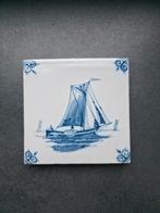 Makkumer aardewerken tegel met zeilboot, Ophalen of Verzenden
