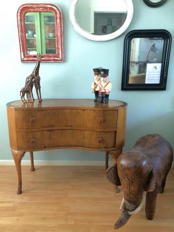 Dressoir | sidetable | ladekast kidney shaped beschikbaar voor biedingen